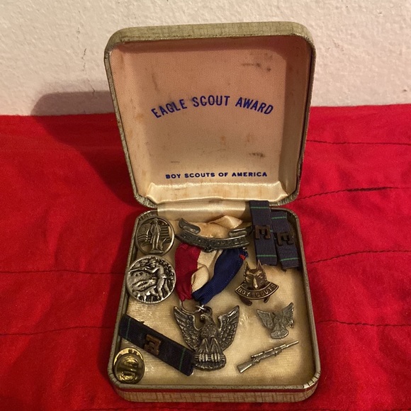 Boy Scout award and box - Picture 7 of 8